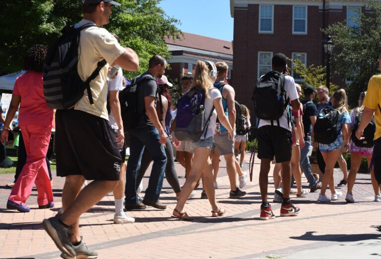 fiu-welcome-week-guide
